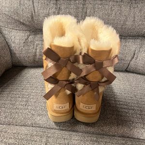 bailey bow uggs